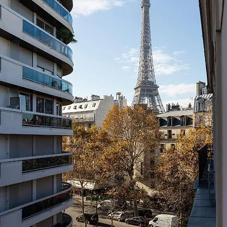Апартаменты Private Flat With Eiffel Tower View