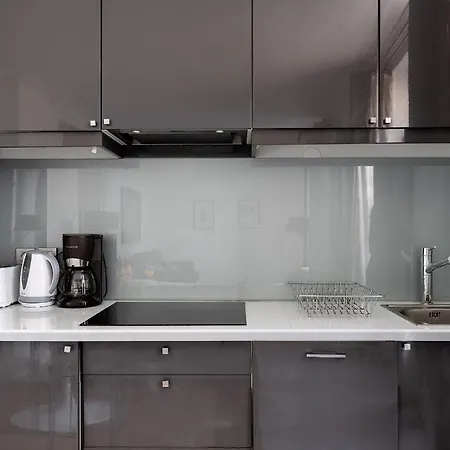 Private Flat With Eiffel Tower View Апартаменты